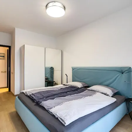 Duna Terrace Apartment *