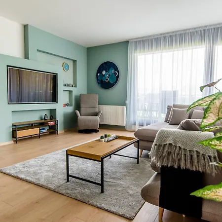Duna Terrace Apartment *
