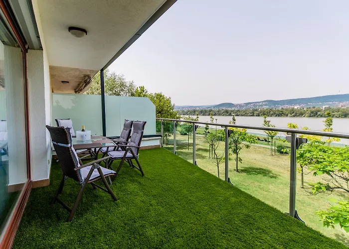 Duna Terrace *